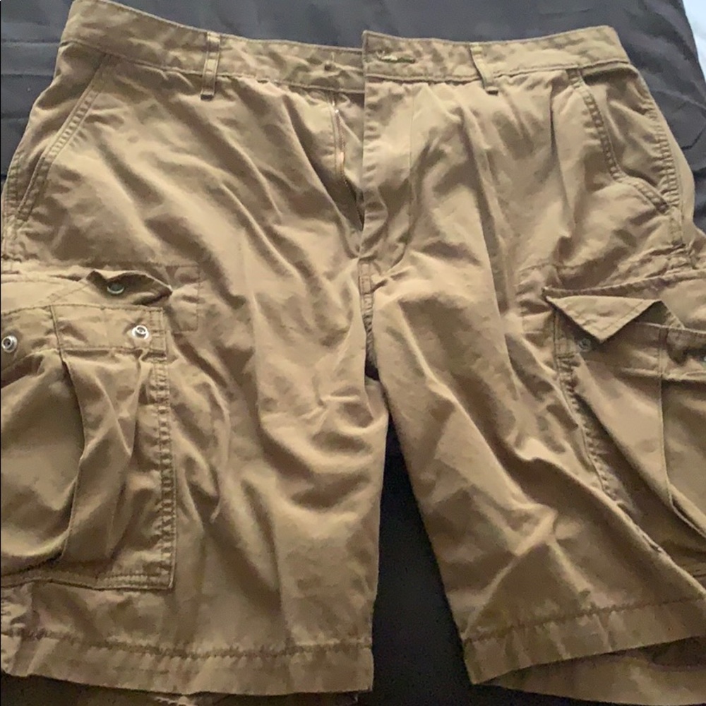 Levi’s Cargo Shorts!